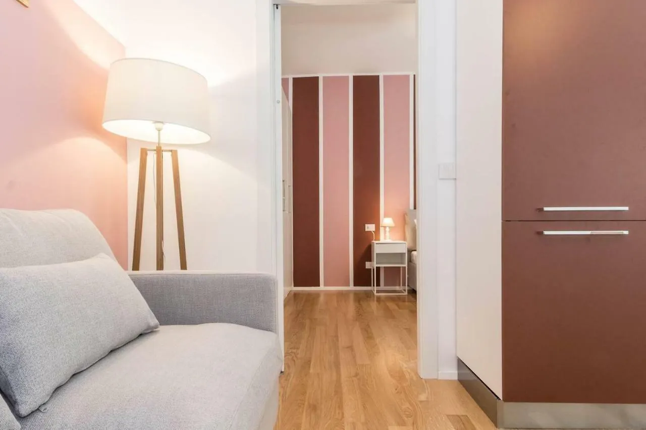 Joivy Bright Apartment For 4 Next To City Life Милан